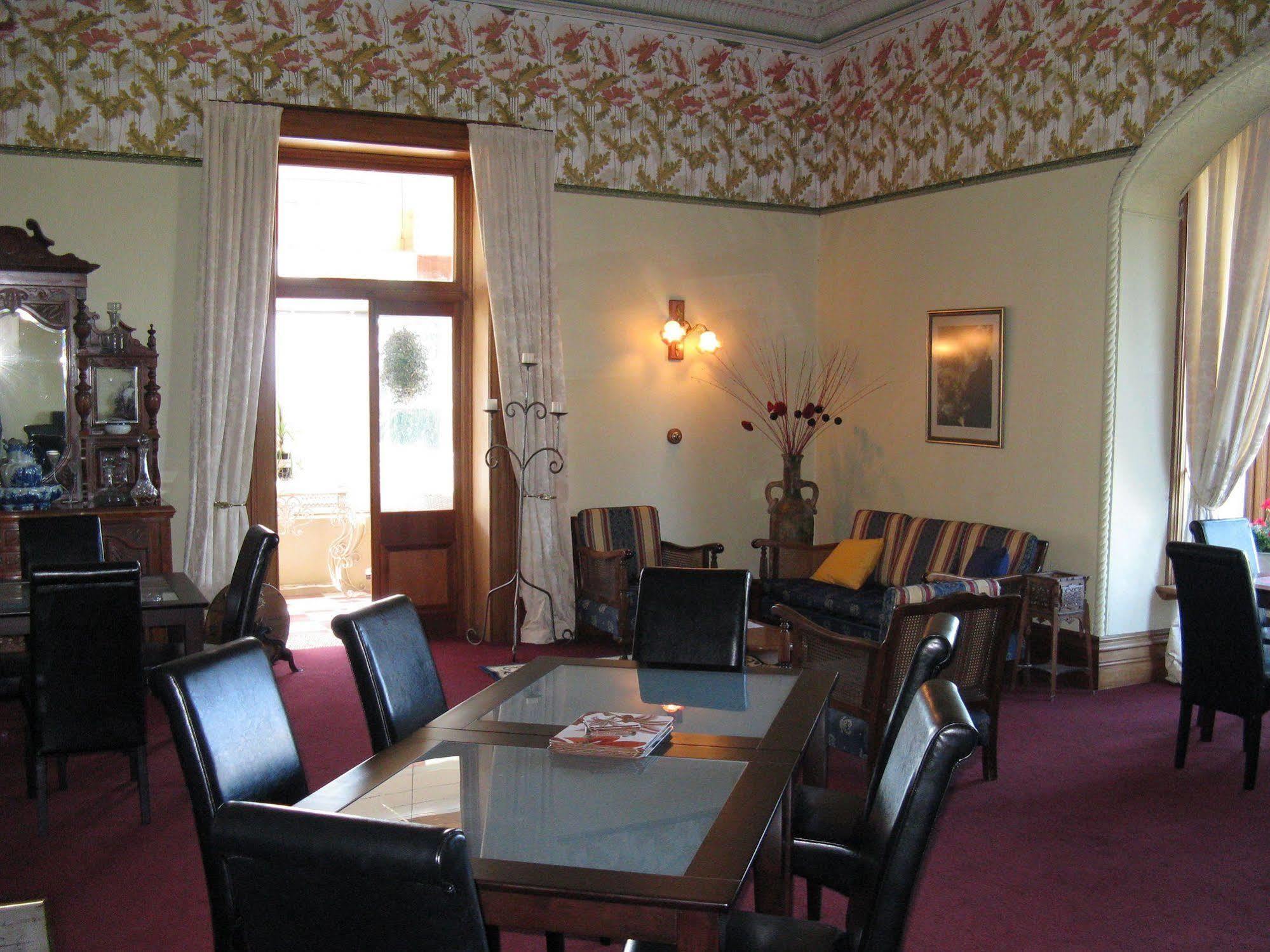 Ugbrooke Country Estate Hotel Lower Dashwood Eksteriør billede